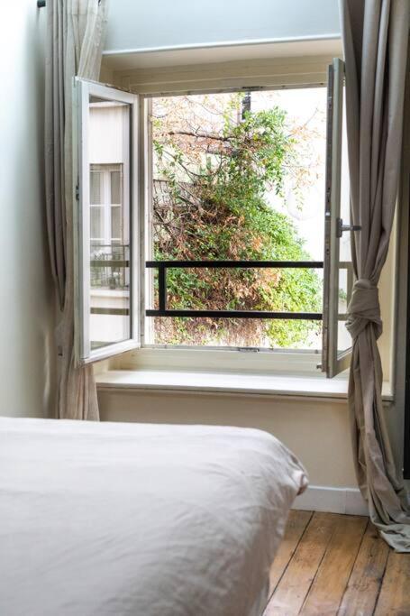 Grand Place Des Vosges, Marais/bastille