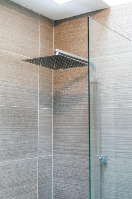 Grand Place Des Vosges, Marais/bastille Apartment Paris