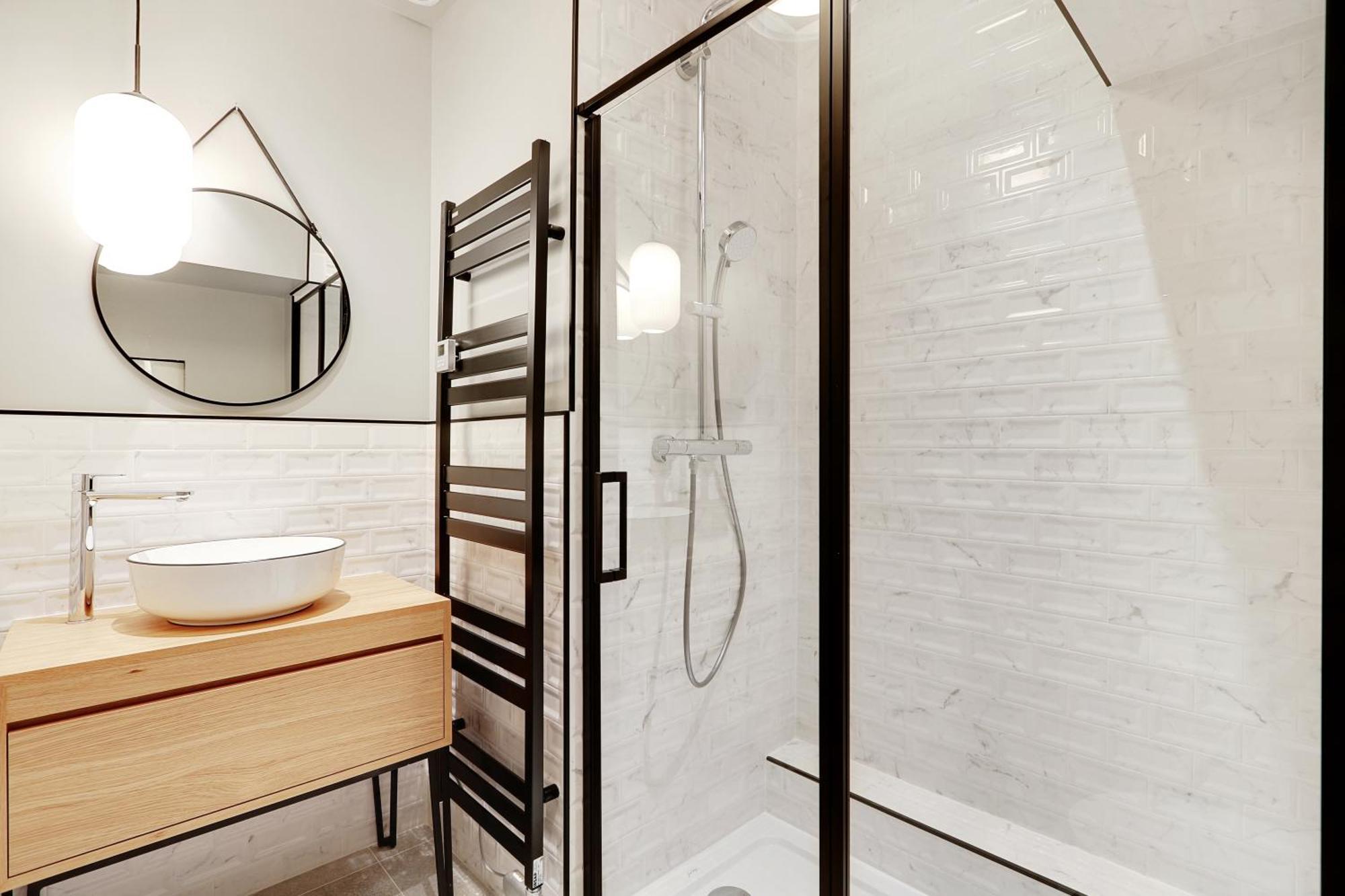 Appartement Pick A Flat's In In Parc Des Buttes Chaumonts - Rue Edouard Pailleron Paris