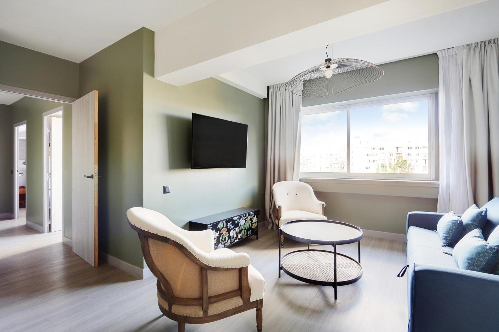 Pick A Flat's In In Parc Des Buttes Chaumonts - Rue Edouard Pailleron *