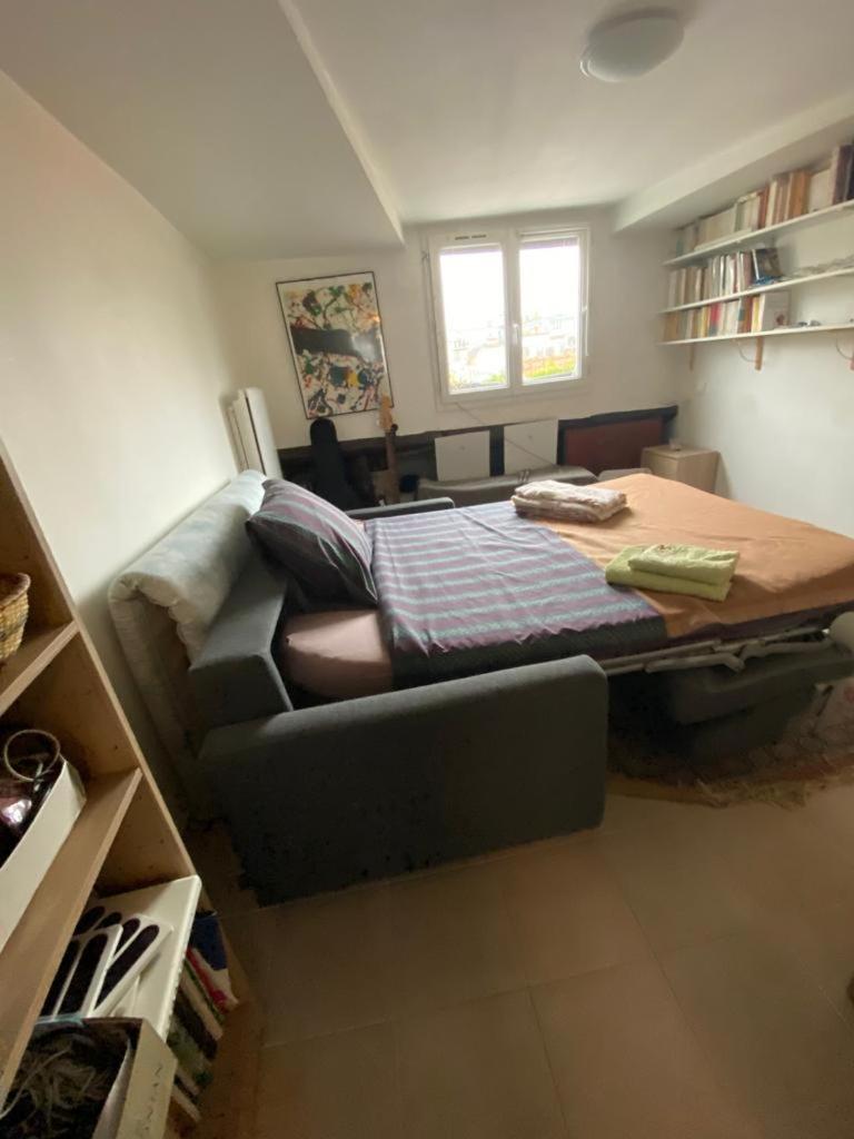 2 Personnes Dans Paris