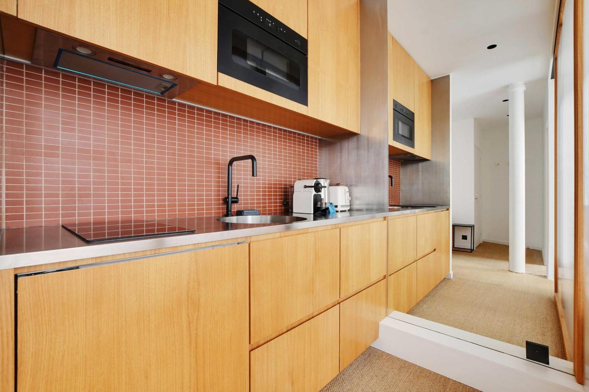 Apartment 13 - Voltaire *