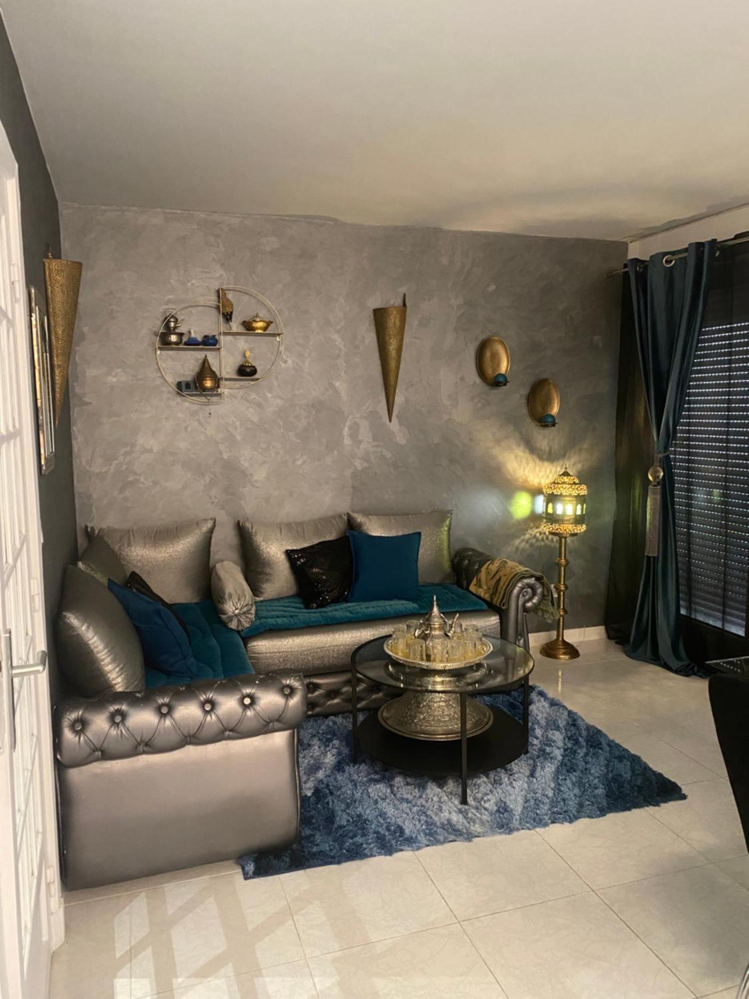 Familial 140 M2 13 * Paris