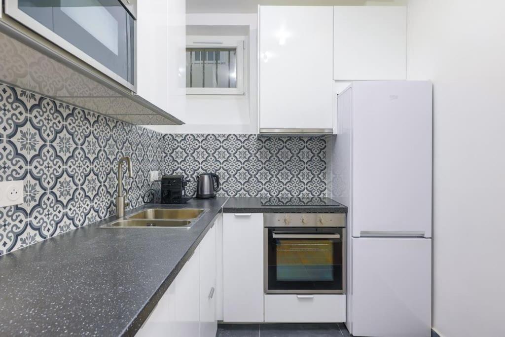 Apartment Spacieux -1bdr/4p -le Bas Montmartre