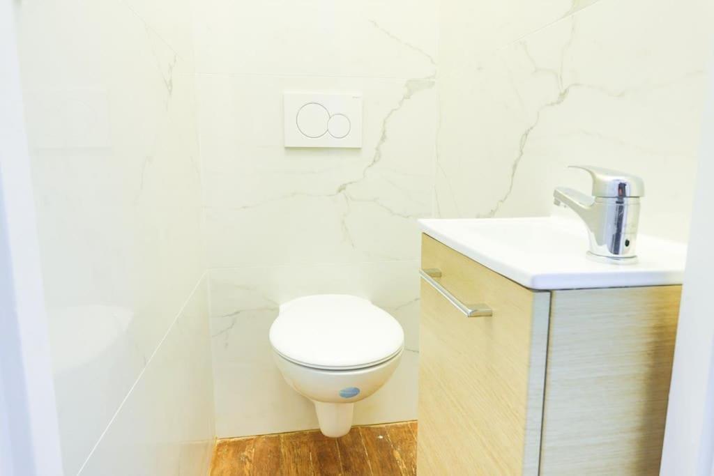 Spacieux -1bdr/4p -le Bas Montmartre
