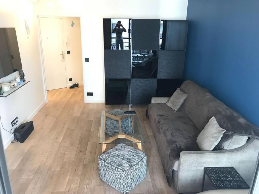 Apartment Charmant Studio Grand Balcon Parking Paris