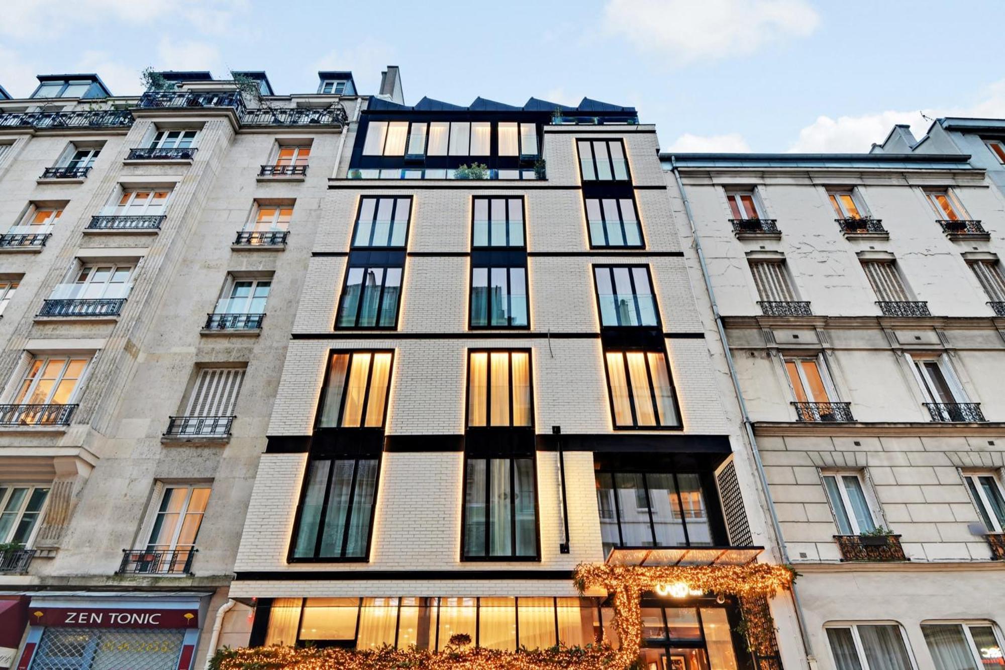 Card Hotel Paris