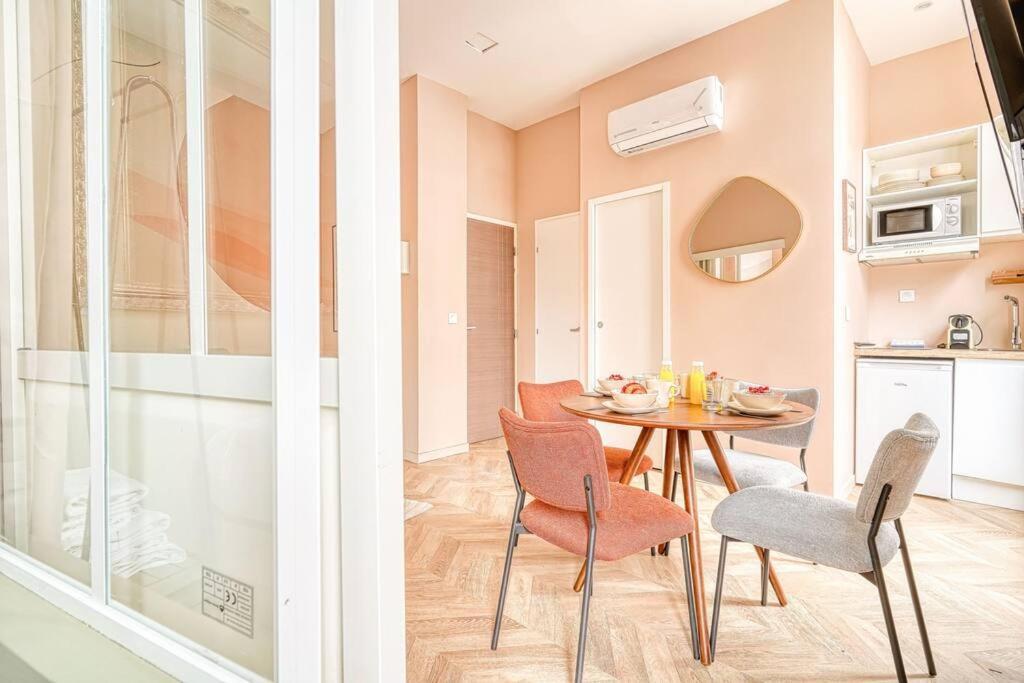Place Du Marechal Juin - Ii Appartement