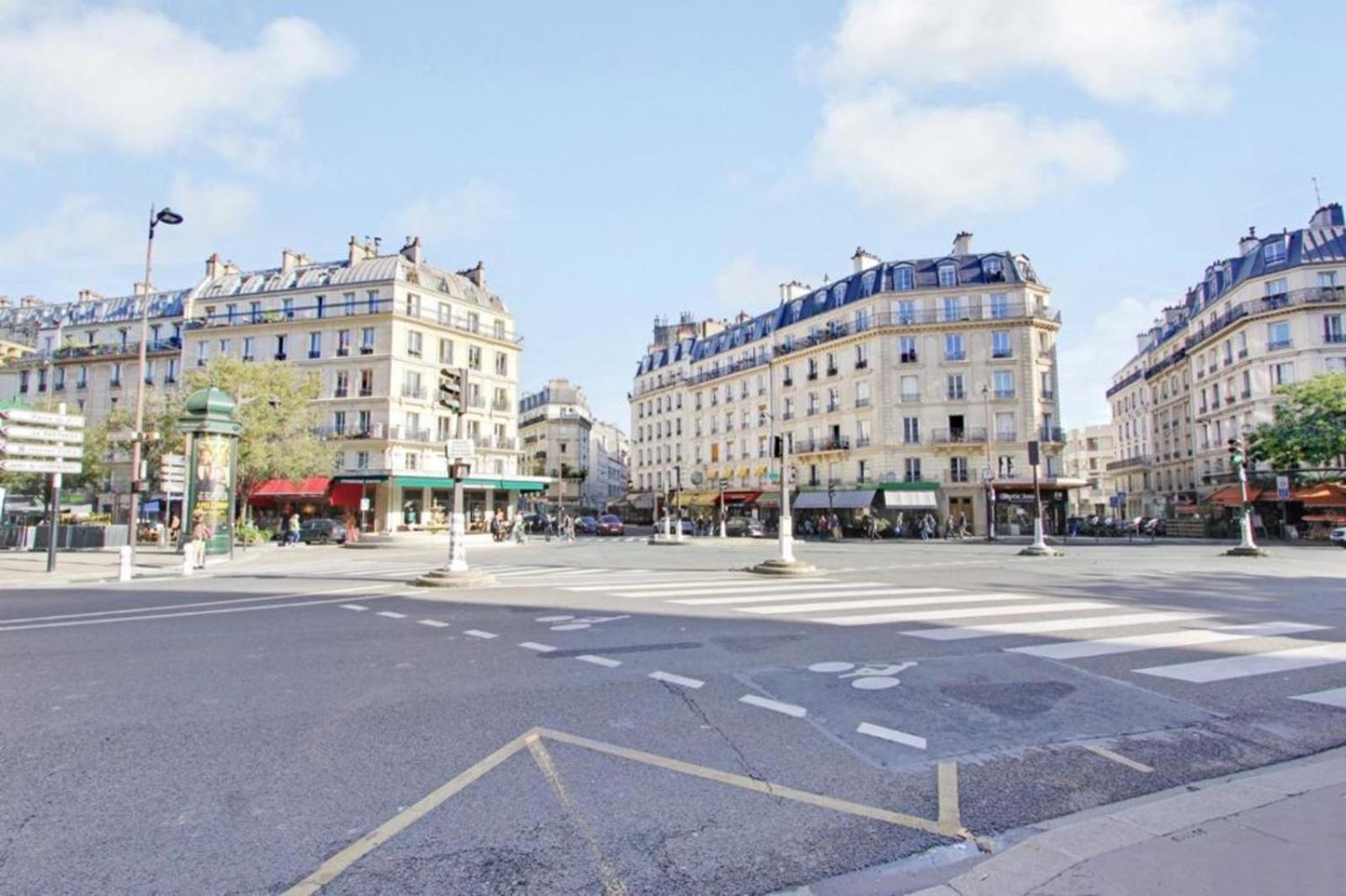 Claude Bernard Apartment Paris