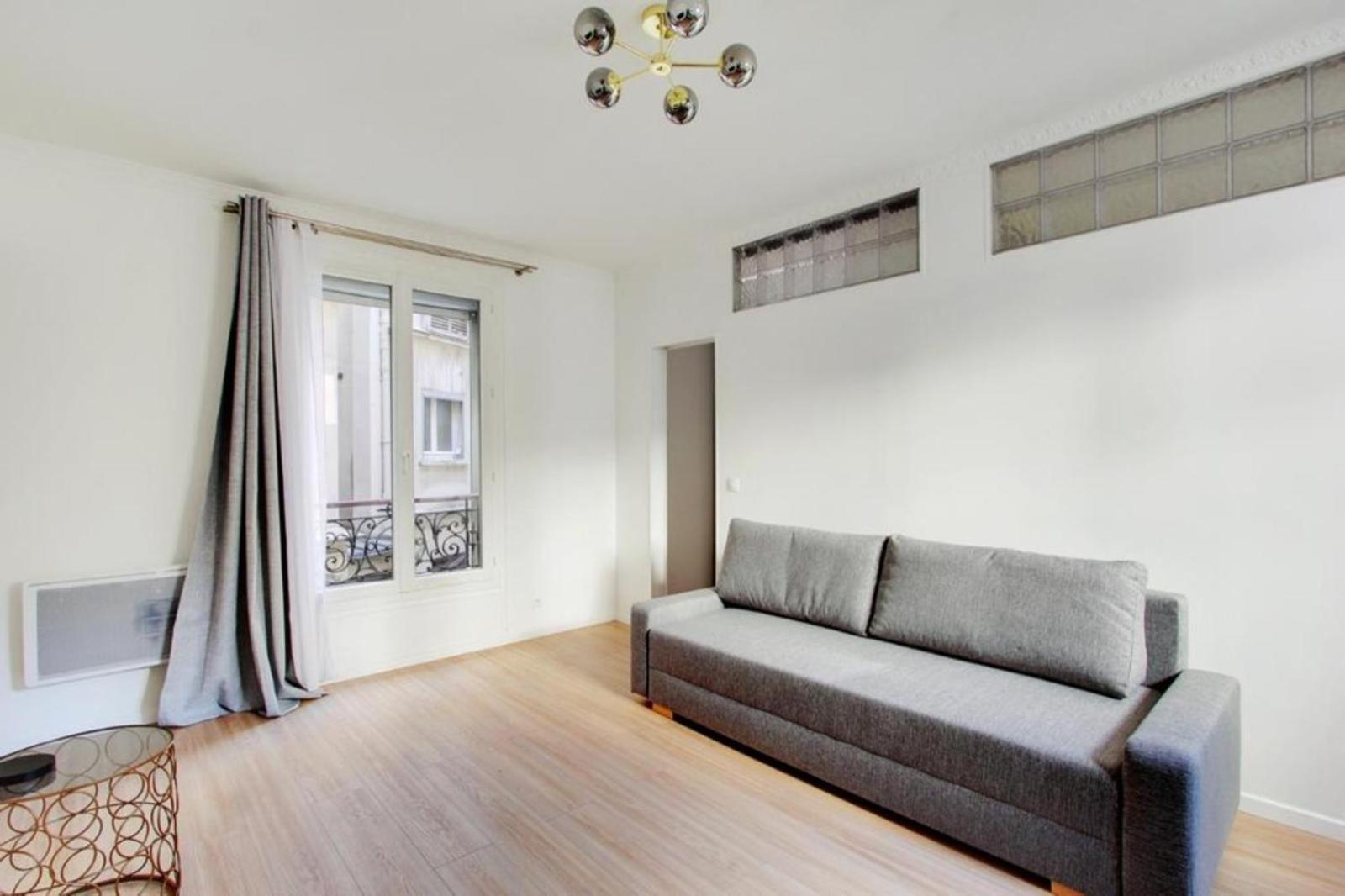 Claude Bernard Apartment