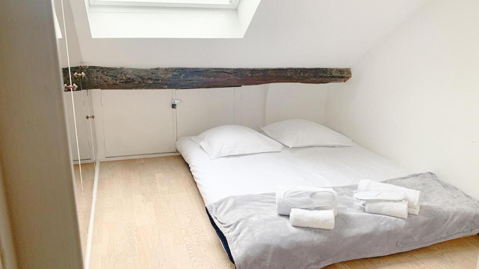 Appartement Amazing Location Only 3 Minutes From Luxembourg Gargens *