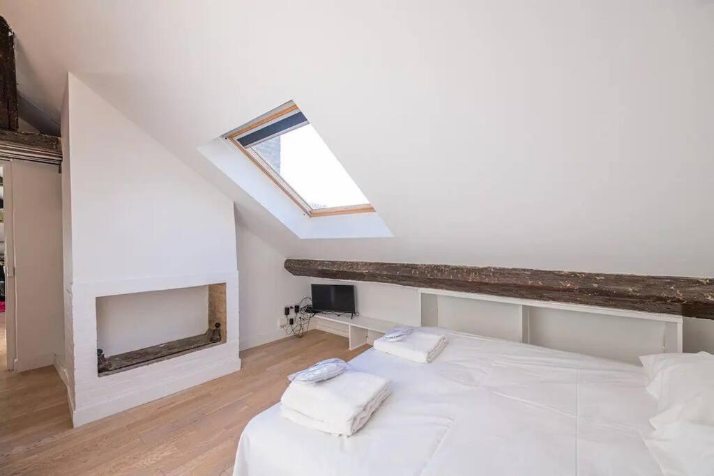 Amazing Location Only 3 Minutes From Luxembourg Gargens Appartement *
