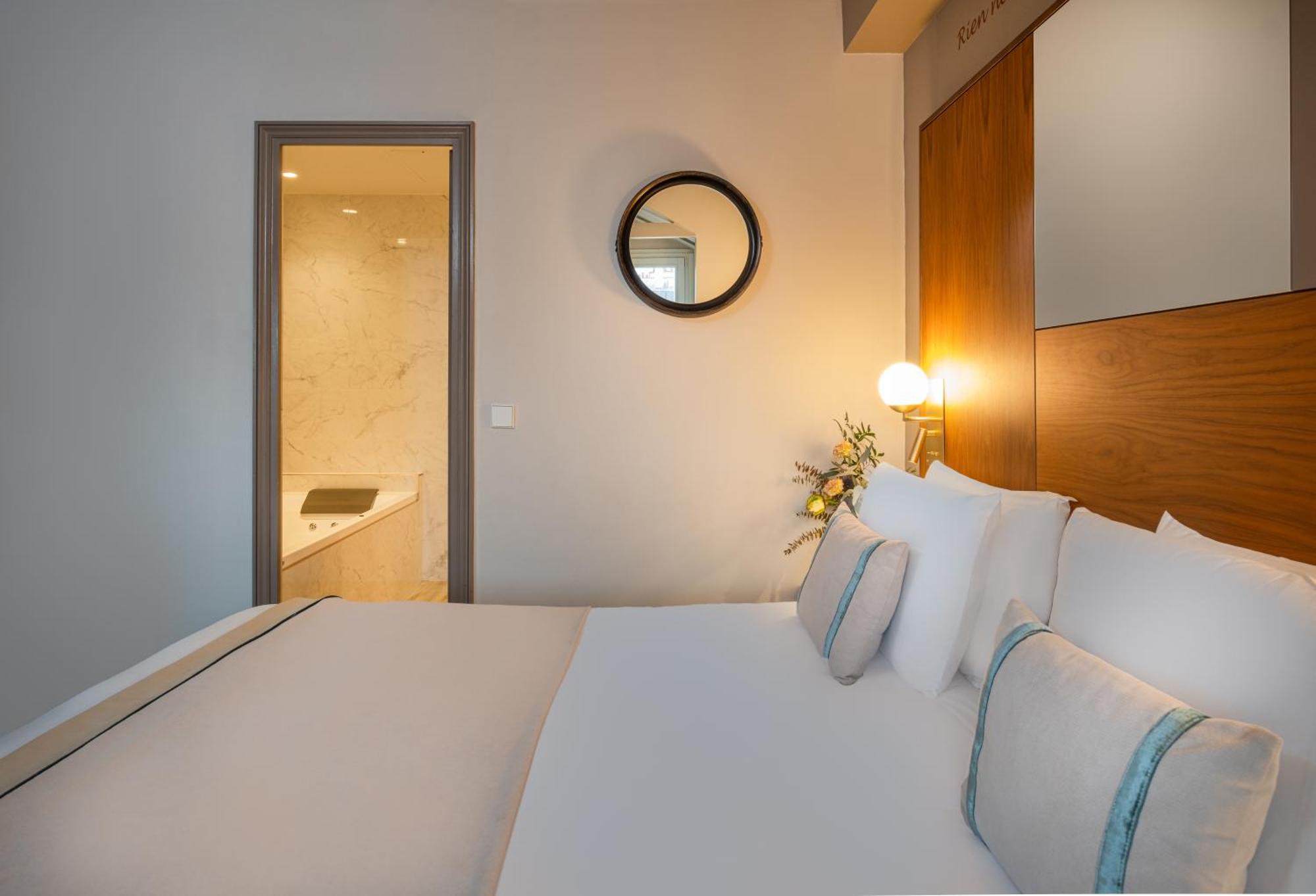Le Tourville By Inwood