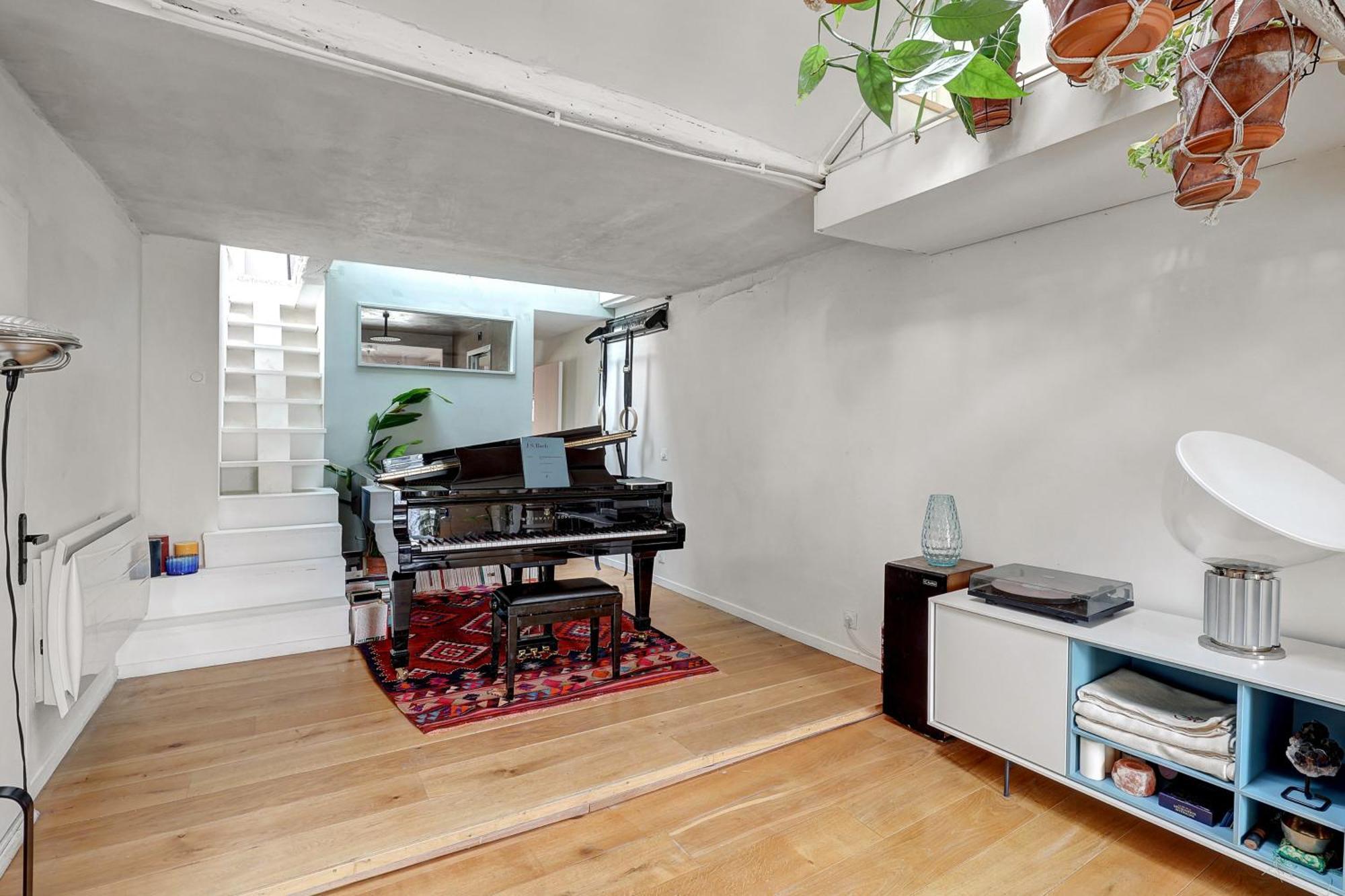 Pretty Parisian Penthouse Appartement