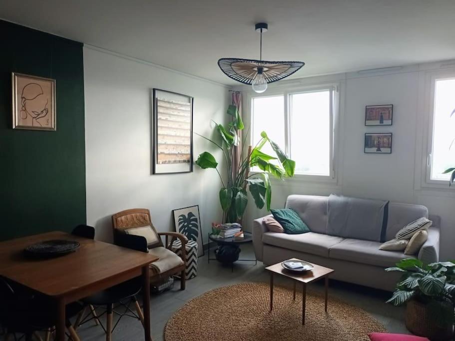 Appartement Sunny Flat In *