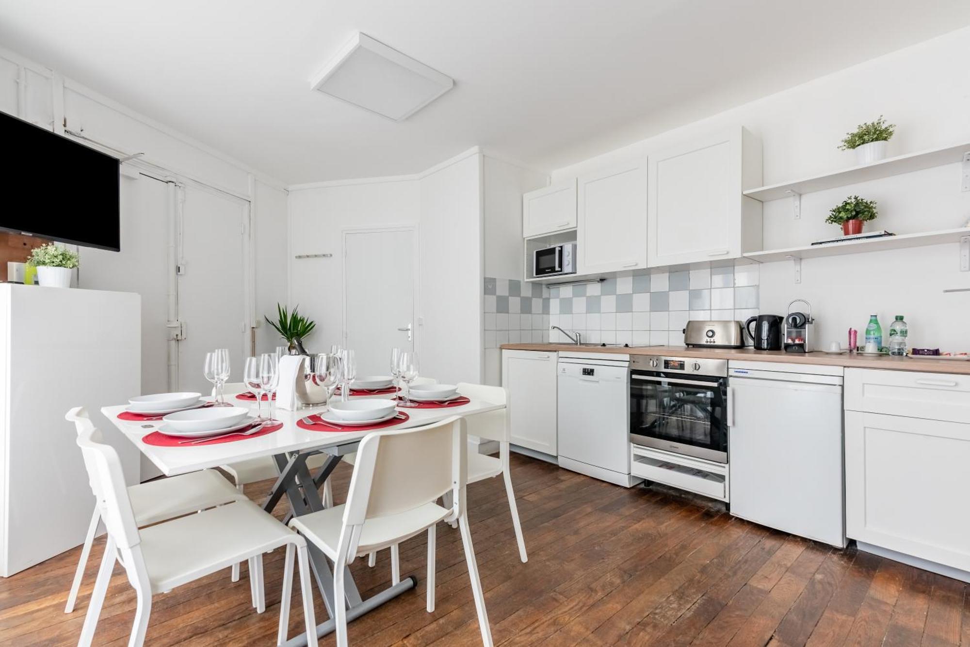 Magenta Blue Apartment Paris