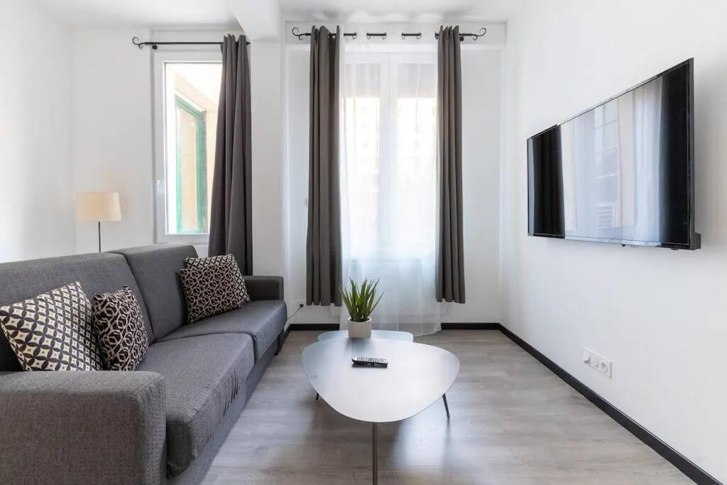 Passy/ranelagh Ii: Magnifique 4p-1br Apartment