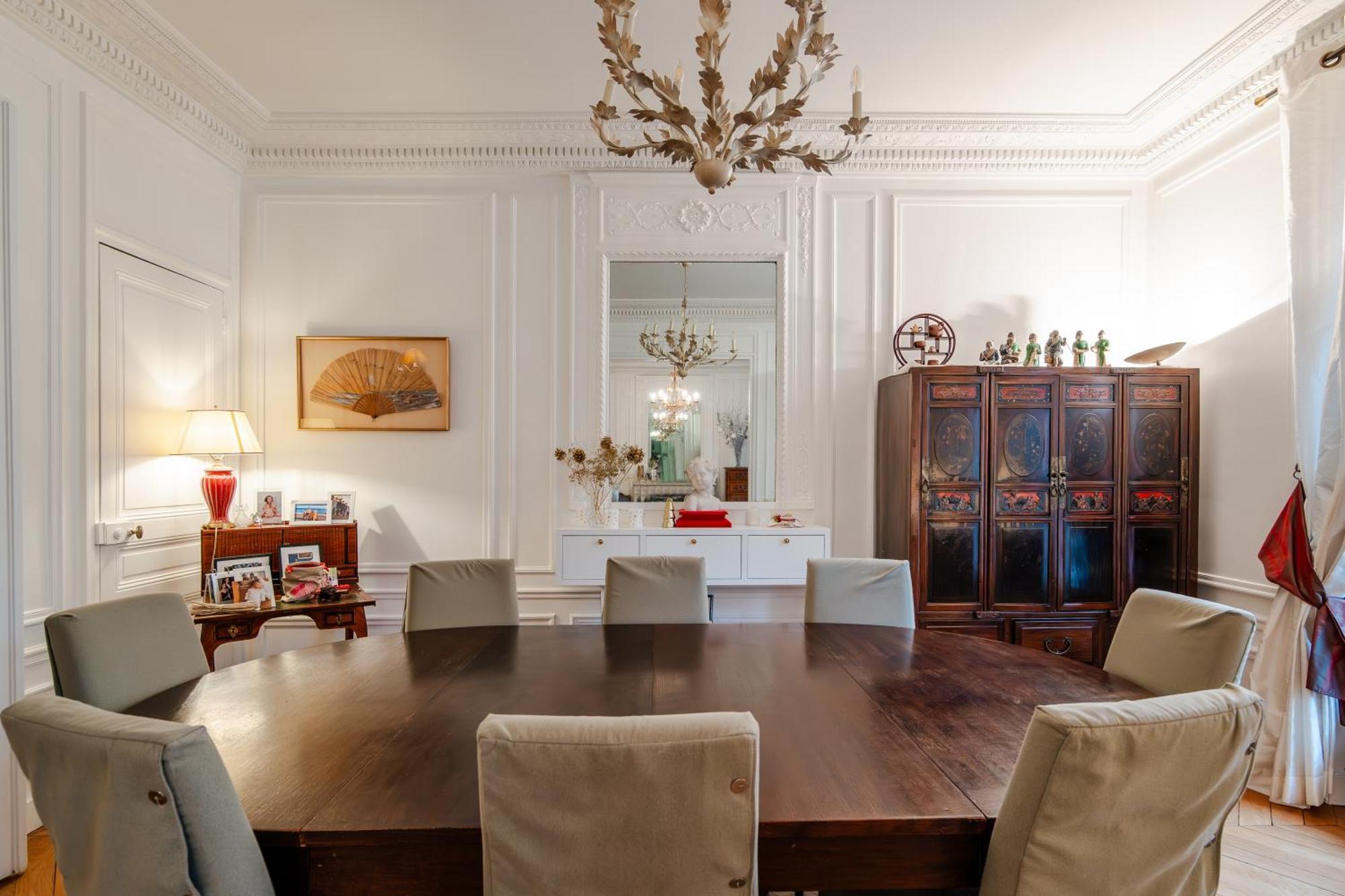 Veeve - Magic Of Light Apartment Paris
