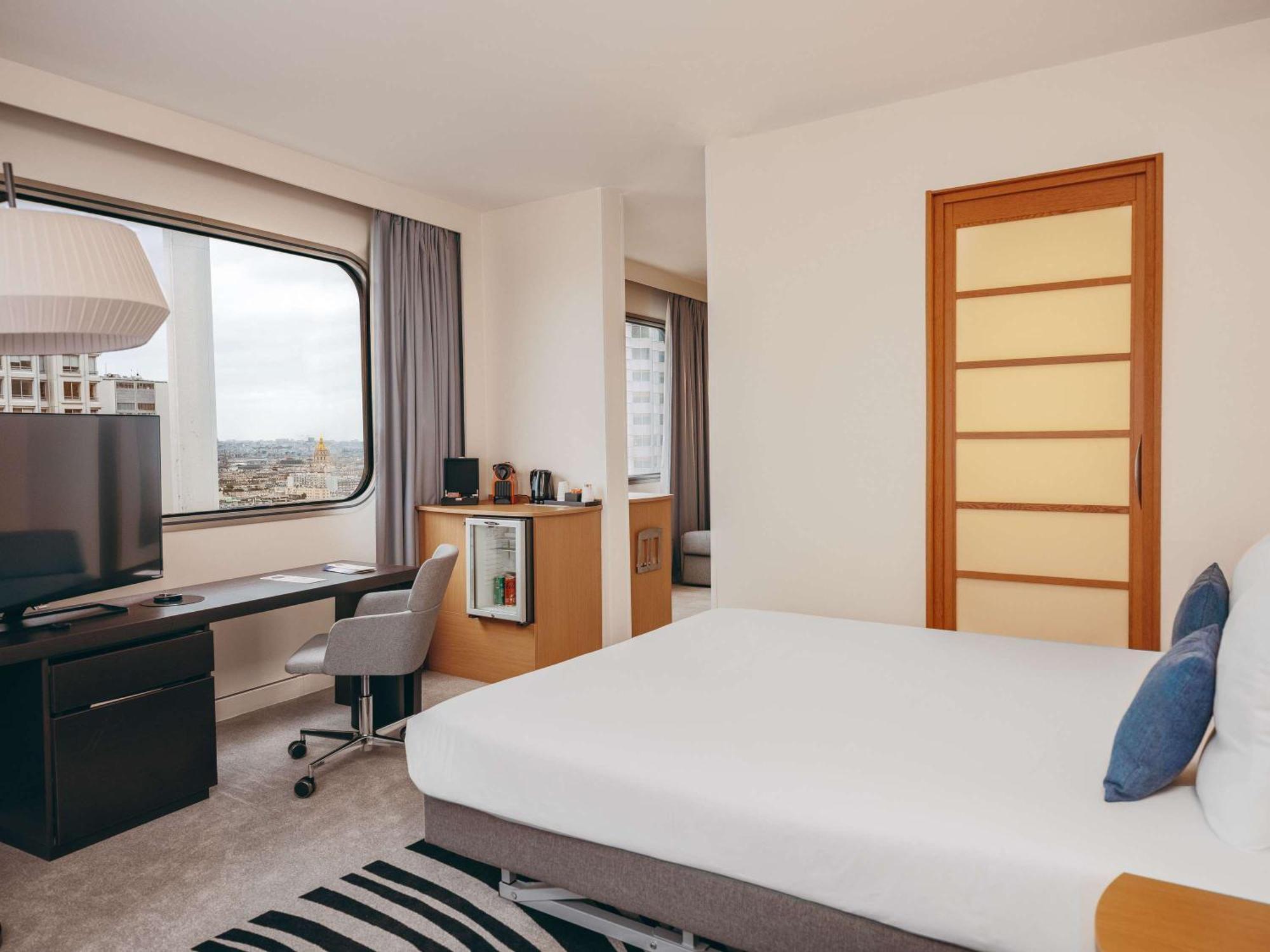 Hotel Novotel Centre Tour Eiffel 4*