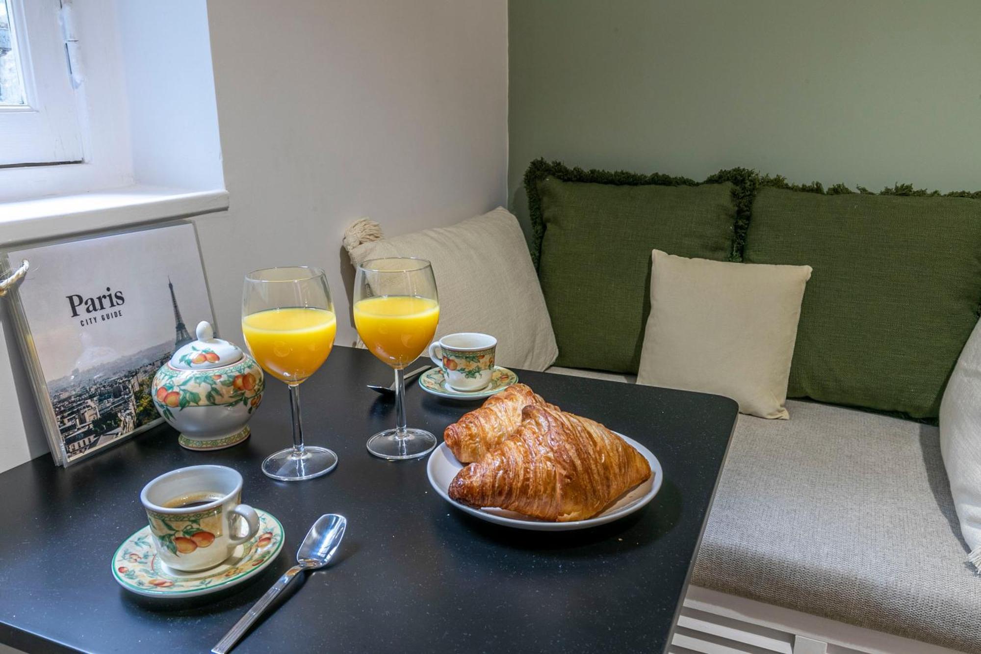 Apartment Design And Quiet On Wooded Courtyard ! Paris