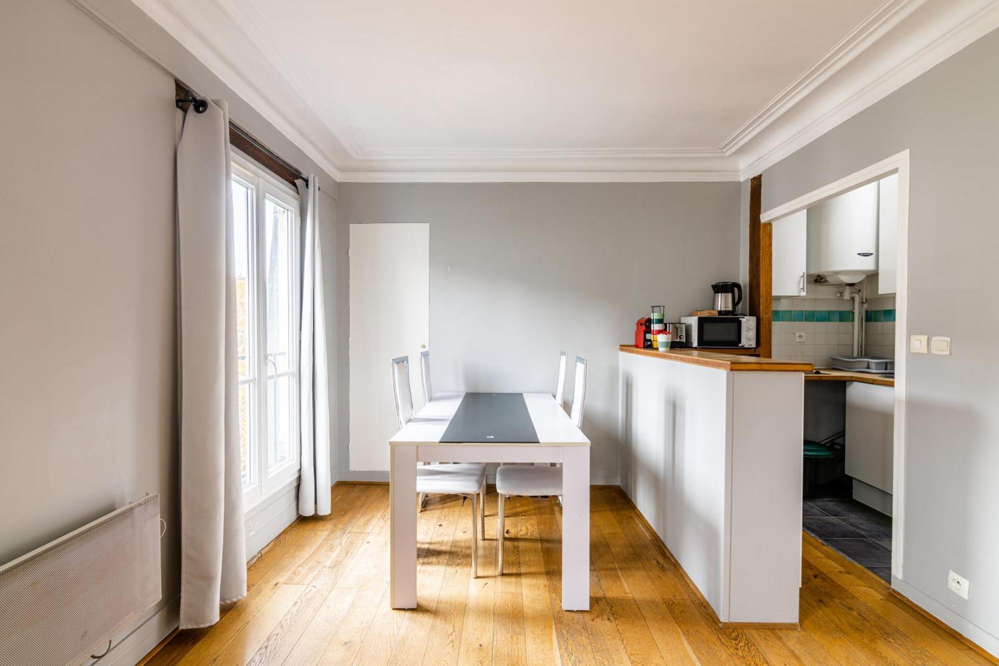 Apartment Luxurious 2 Bedroom Tour Eiffel Bourdonnais Free Netflix