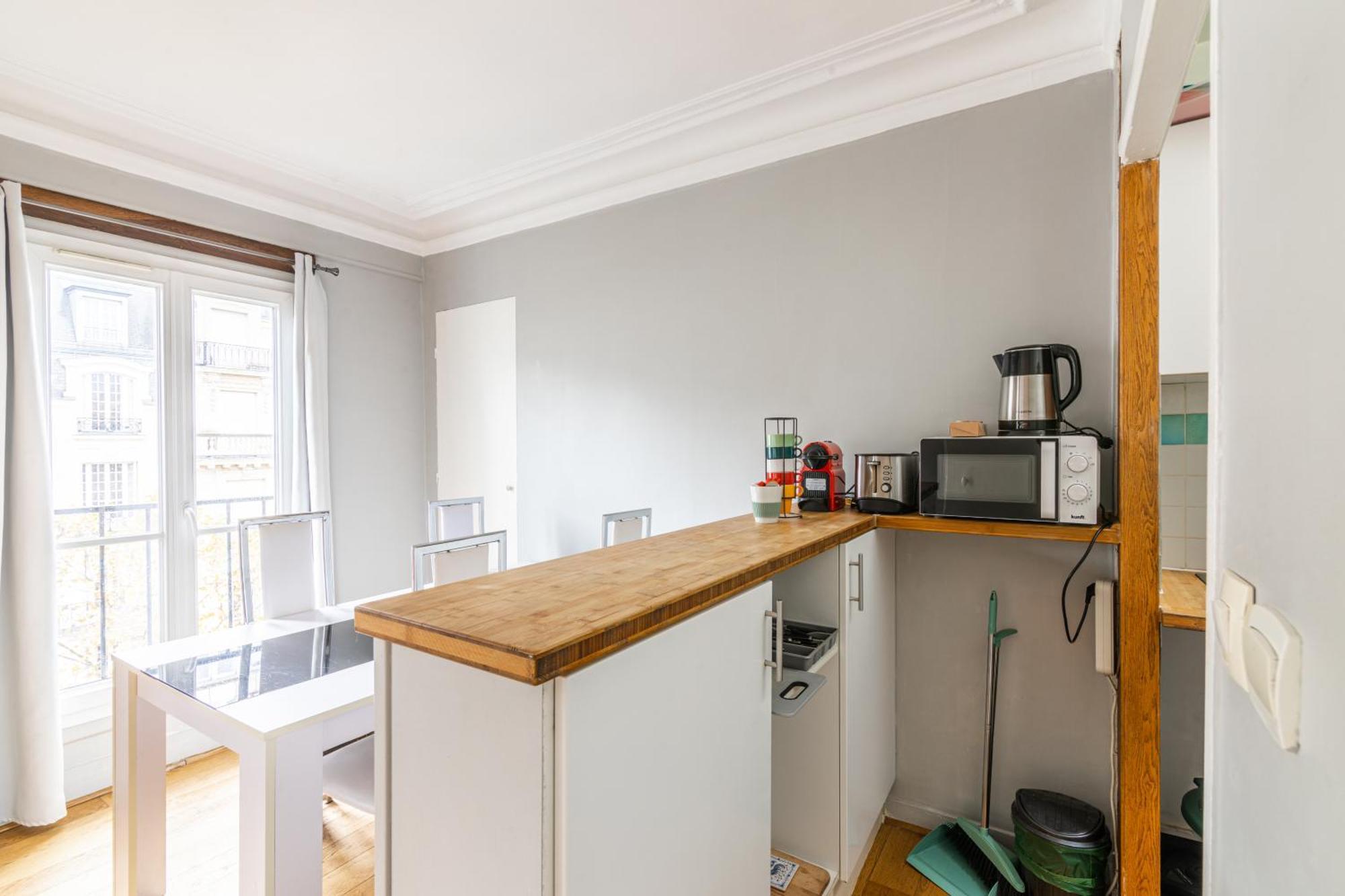 Apartment Luxurious 2 Bedroom Tour Eiffel Bourdonnais Free Netflix *