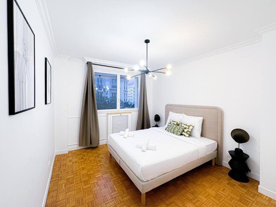 Apartment 6pers-balcony-paris 12-hopital Trousseau *