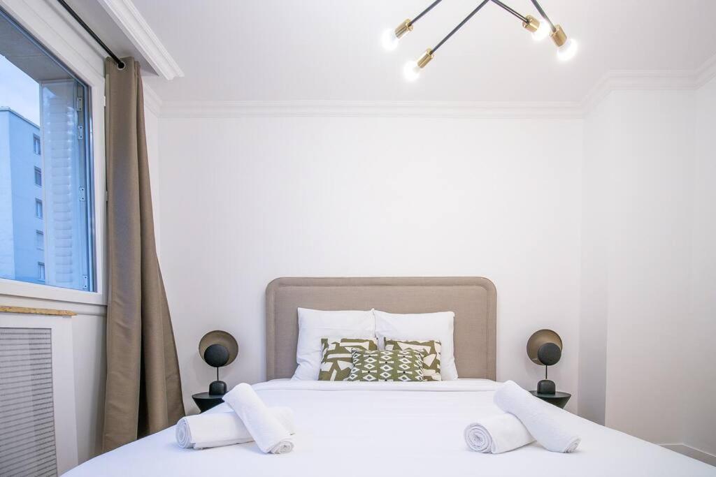 6pers-balcony-paris 12-hopital Trousseau Apartment Paris