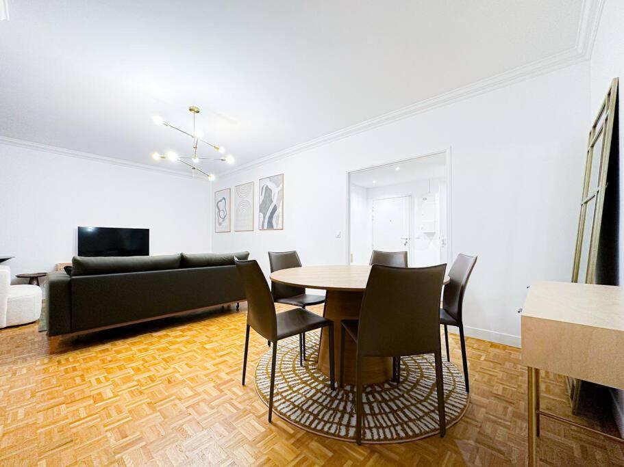 Apartment 6pers-balcony-paris 12-hopital Trousseau Paris