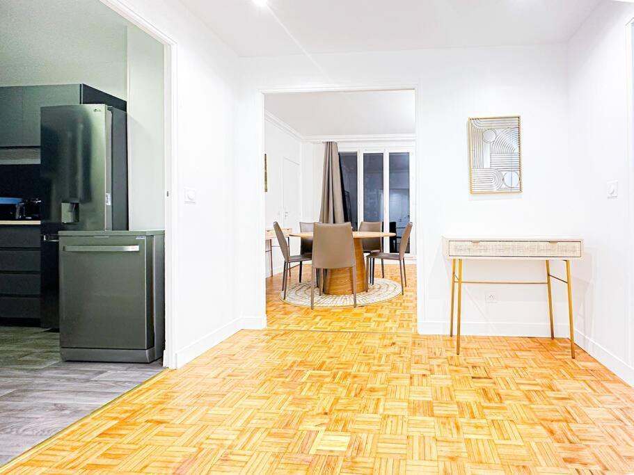 Apartment 6pers-balcony-paris 12-hopital Trousseau Paris