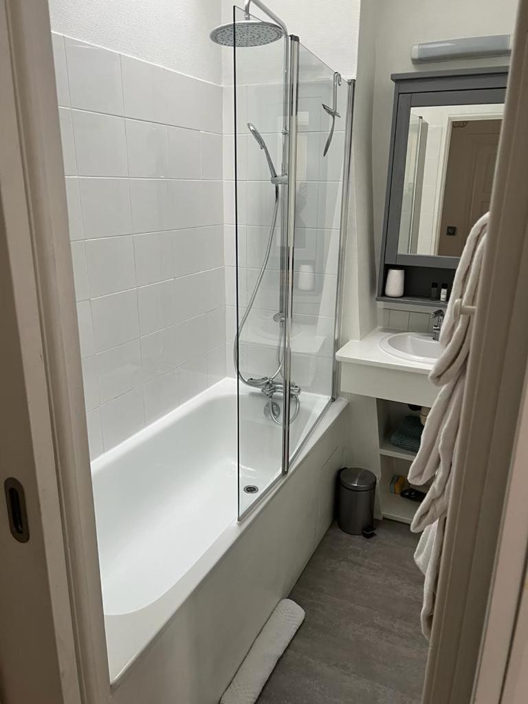 Appartement Charmant 2-pieces Calme Pres Du Marais Et Bastille *