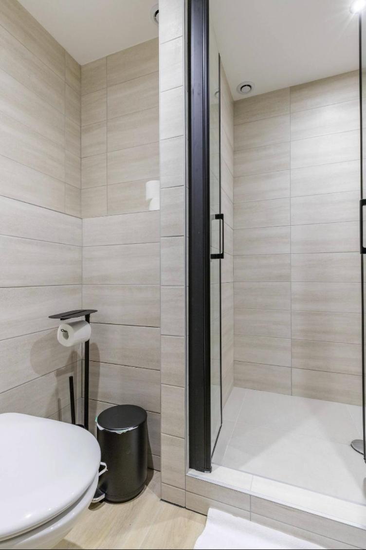 Apartment Hsh Parmentier-couronnes Ii Design 4p-1br *