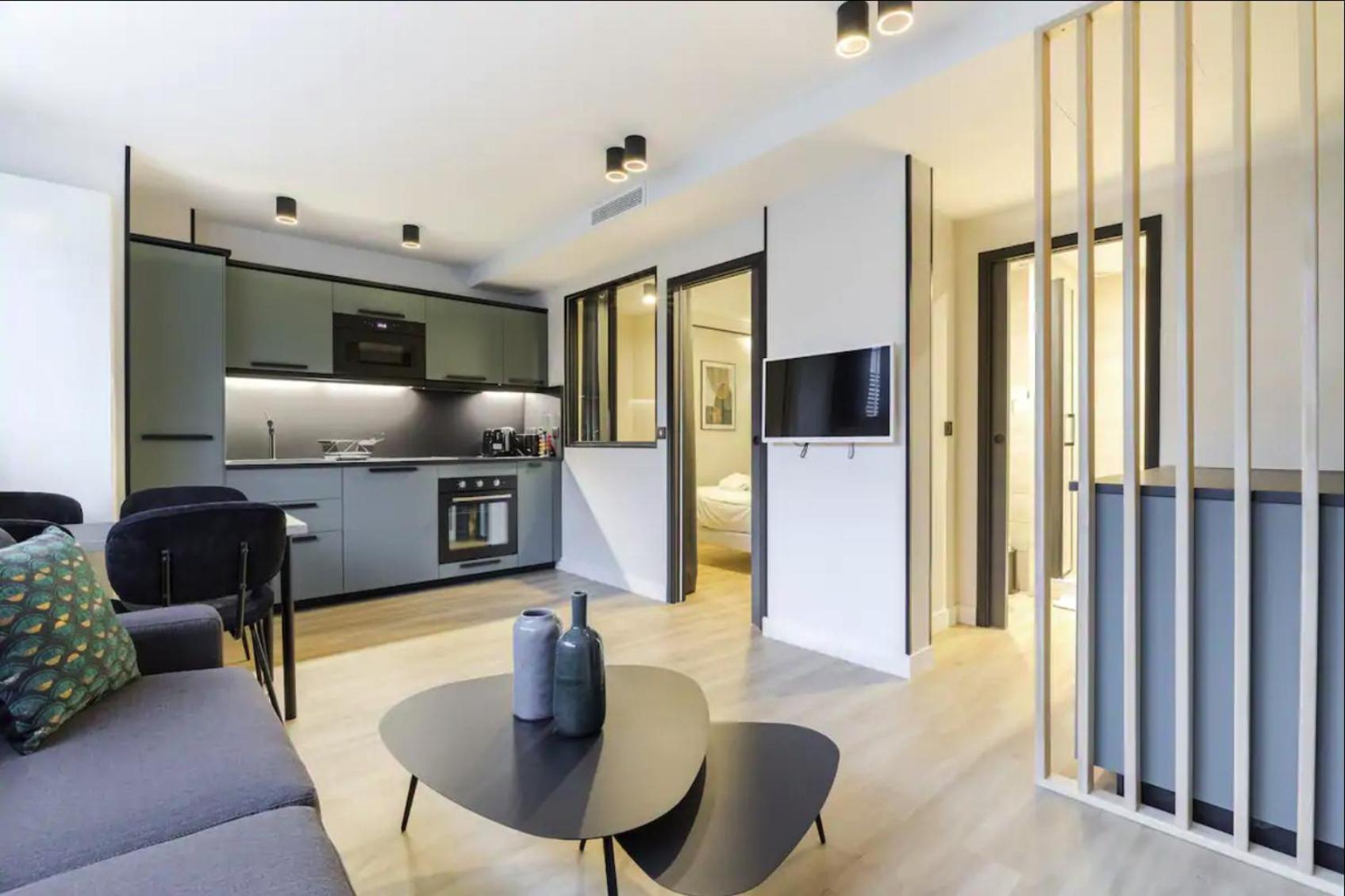 Hsh Parmentier-couronnes Ii Design 4p-1br Apartment
