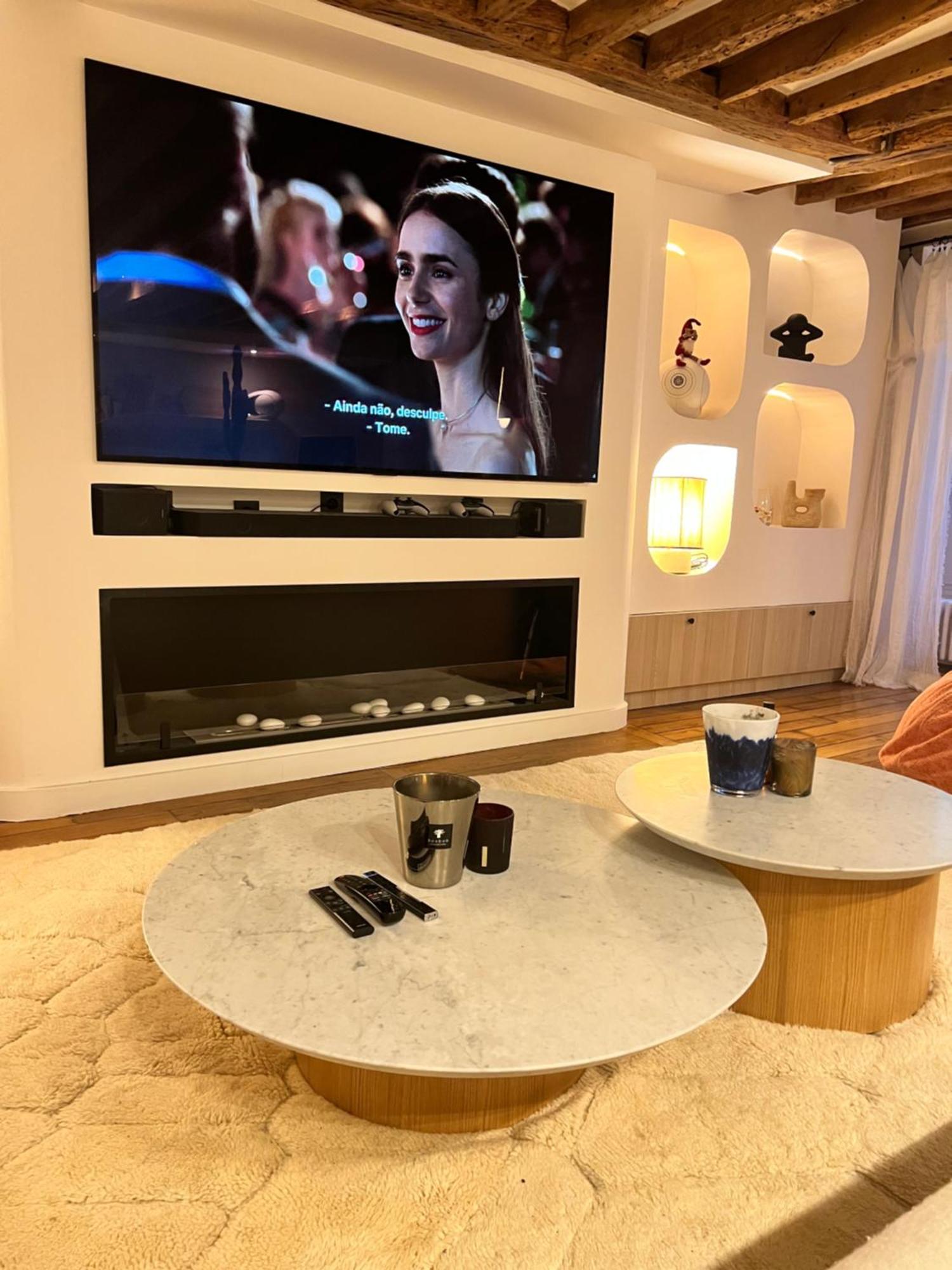 Luxe Louvre Apartment *