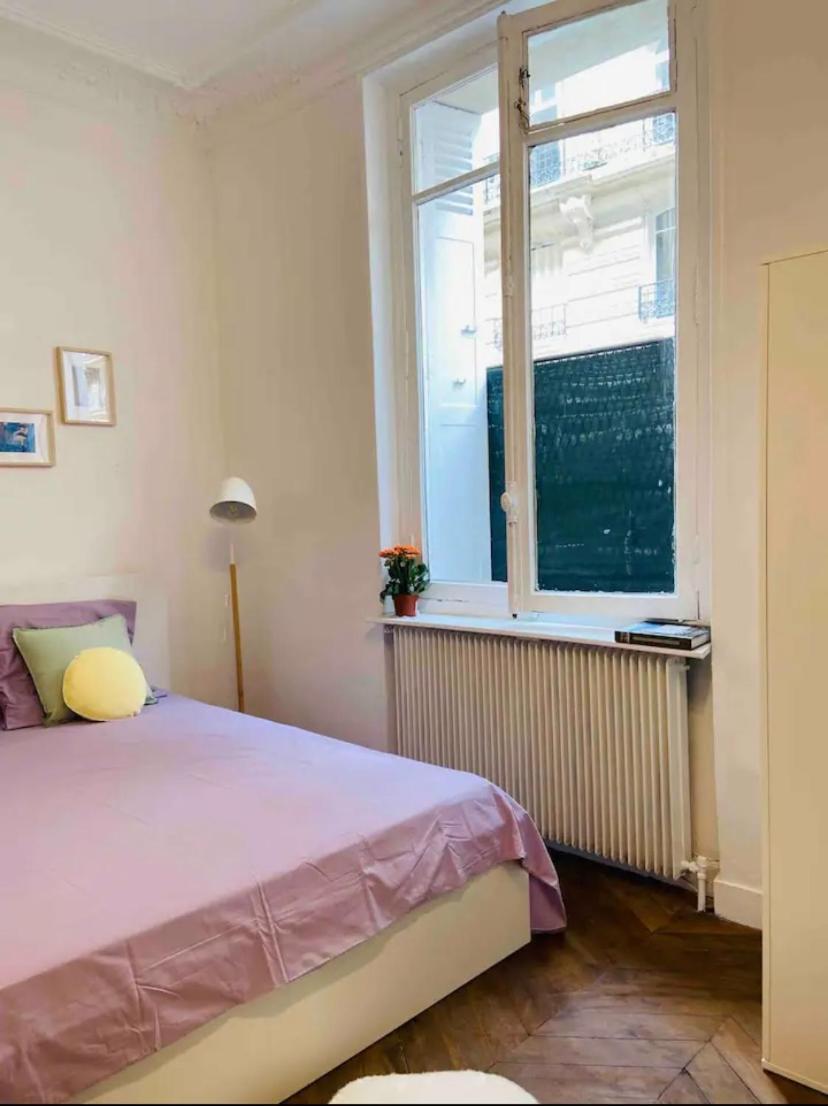 Moderne Quartier Saint Lazare *