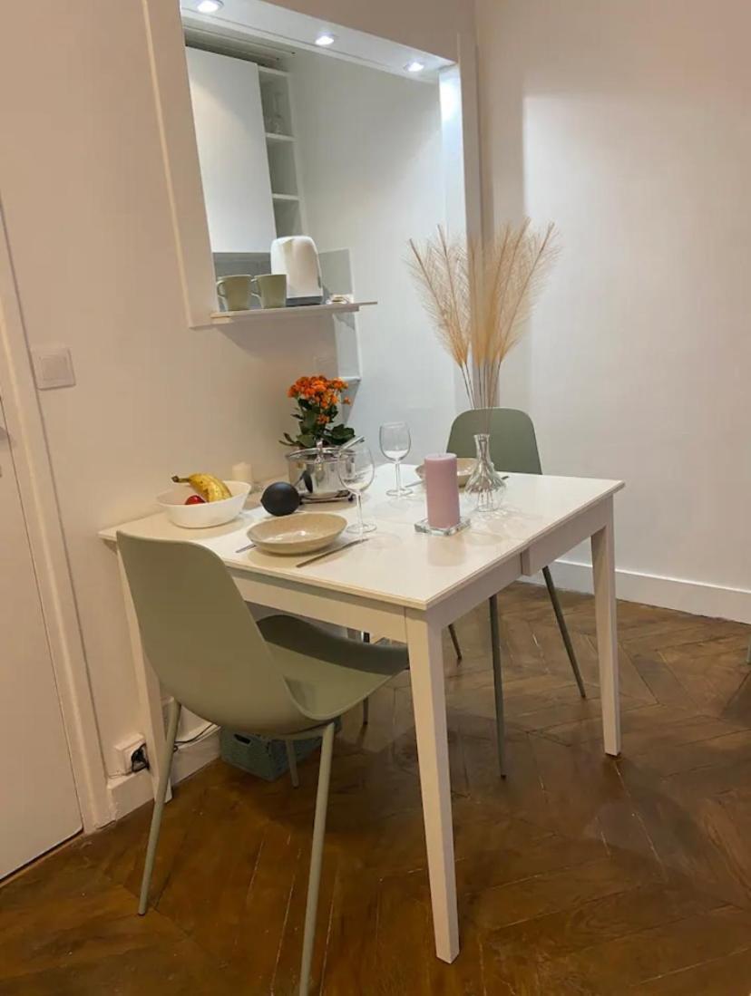 Moderne Quartier Saint Lazare Homestay