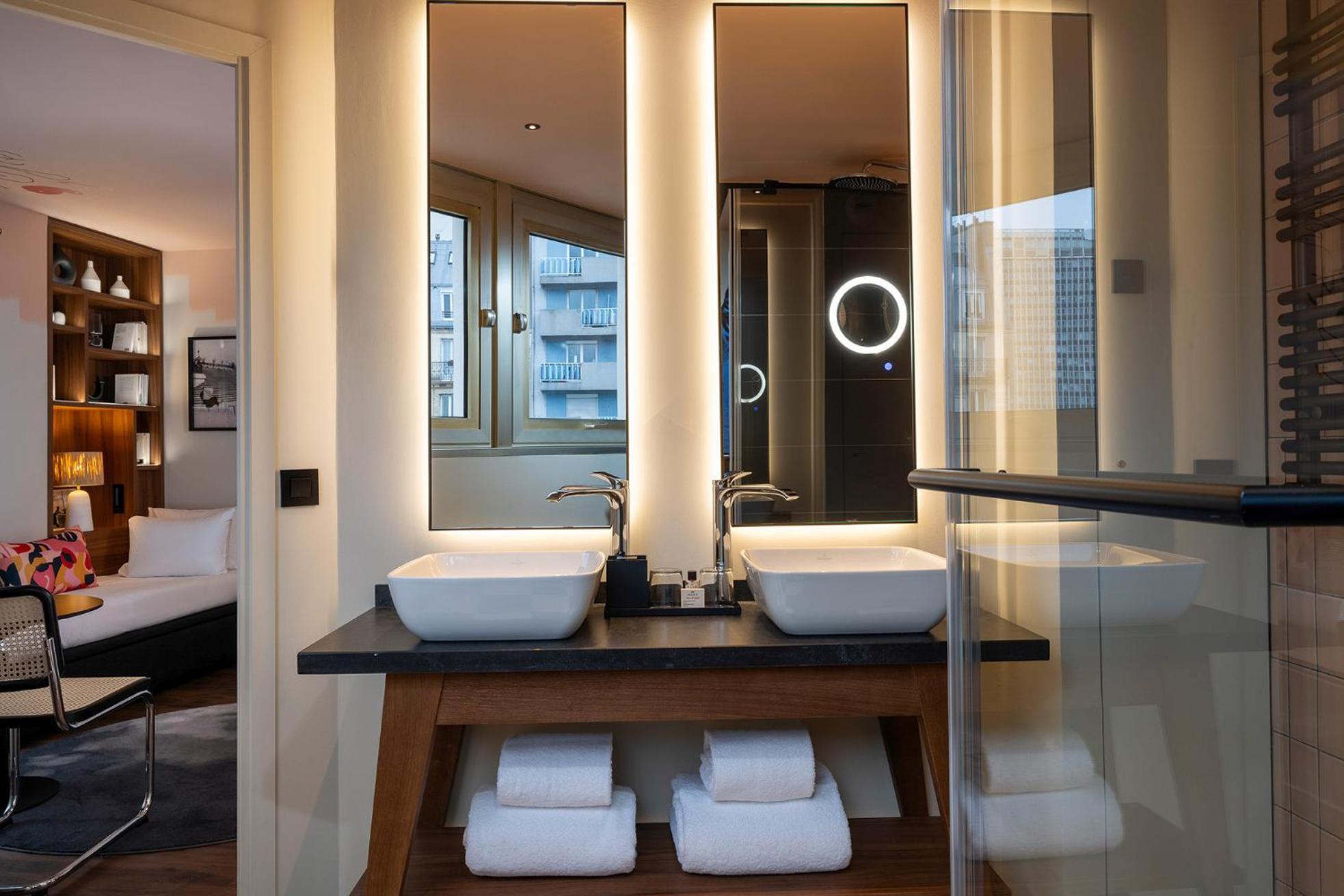 Hotel Les Artistes Paris
