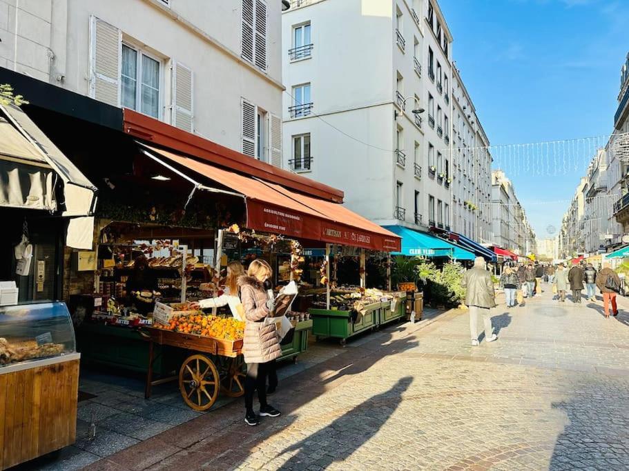 Magnifique Tour Eiffel / Rue Cler * Paris