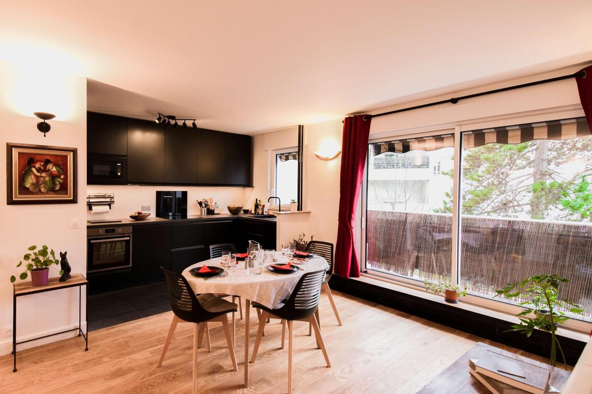 Appartement Paris-daumesnil - Grand 2 Pieces 4 Etoiles De Charme Sur Jardin - 61m2, Pour 4p - Large 4 Star Charming 1 Bedroom For 4 With Ac *