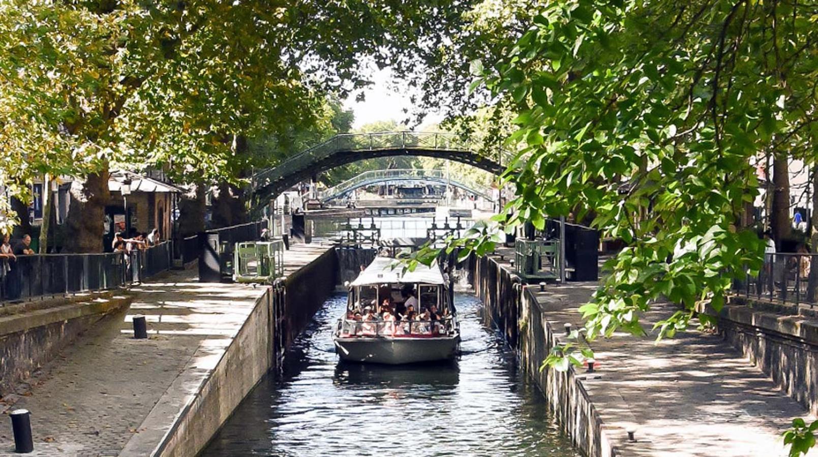 Marais - Canal St Martin 20m2 Apartment