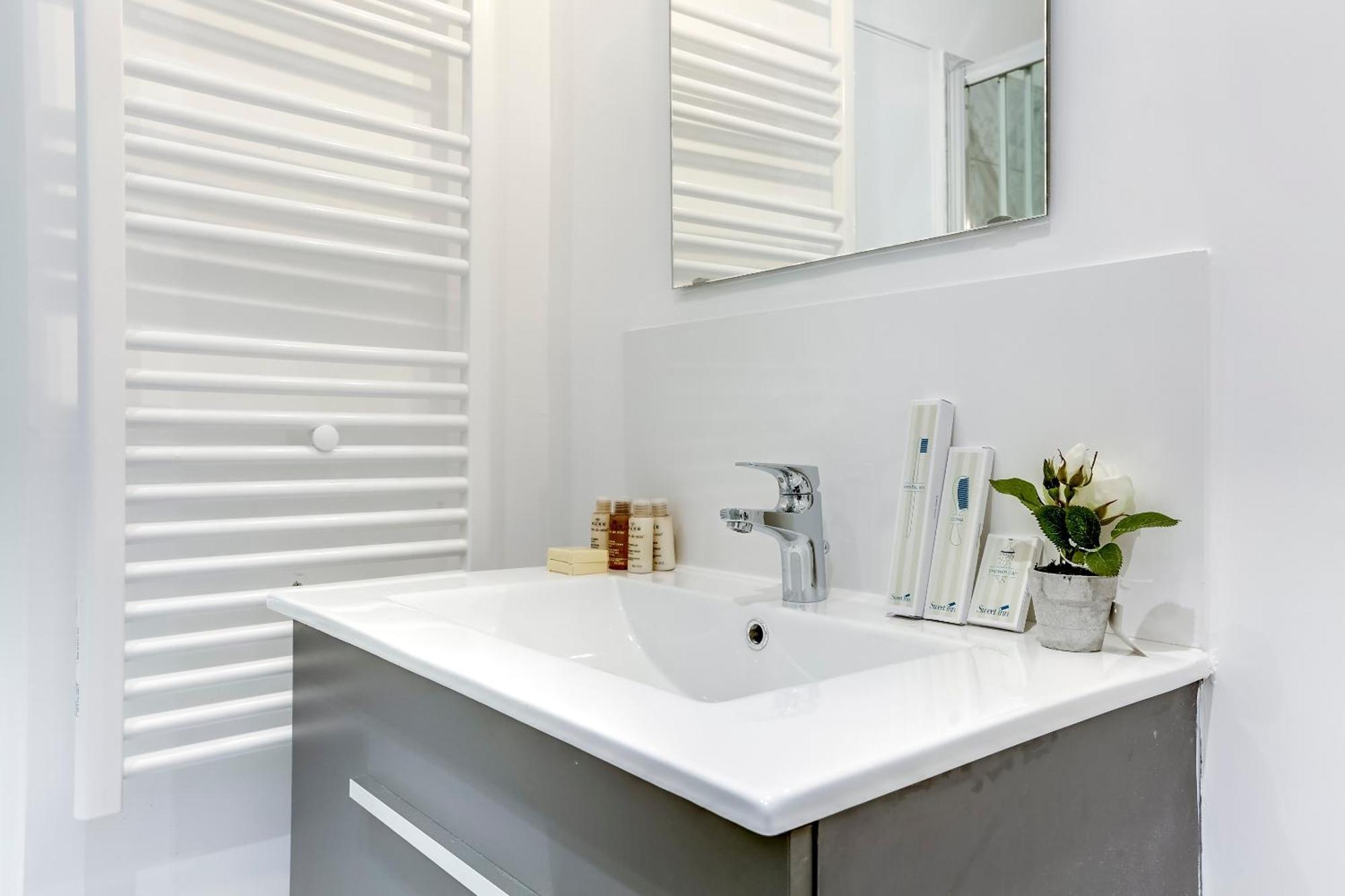 Sweett - Place De L'etoile Apartment