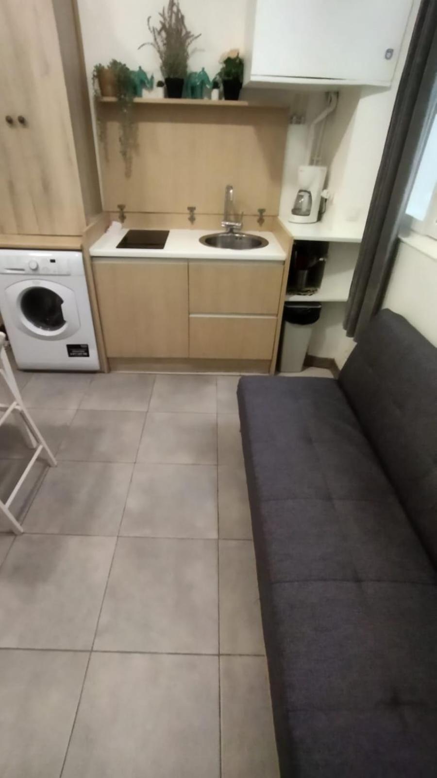 Le Marais Charm -bright Studio With Elevated Sleeping Quarters Apartment *
