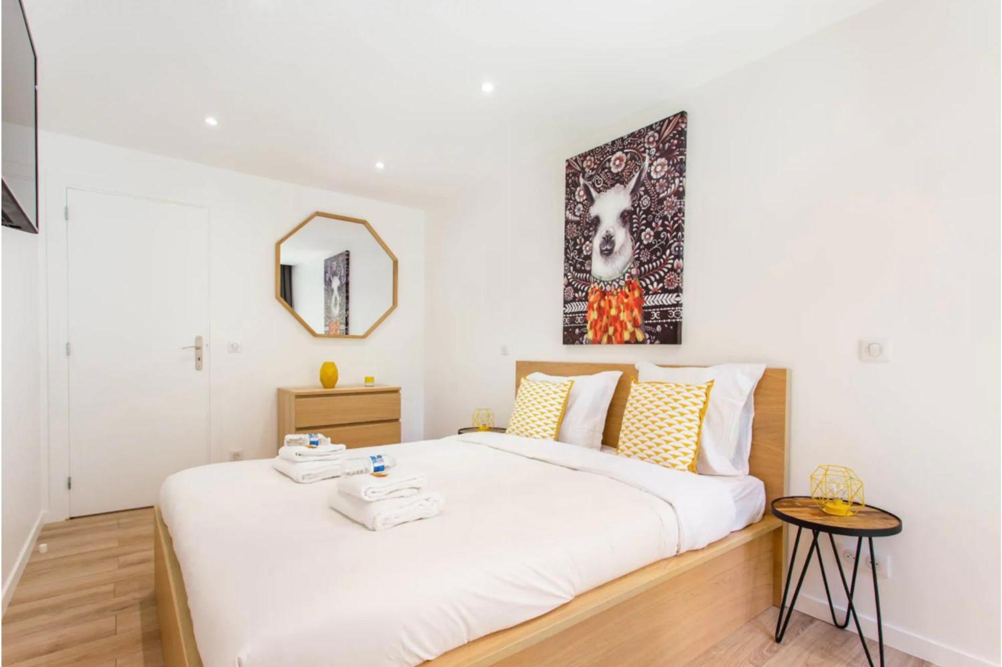 - Buttes Chaumont Botzaris Appartement