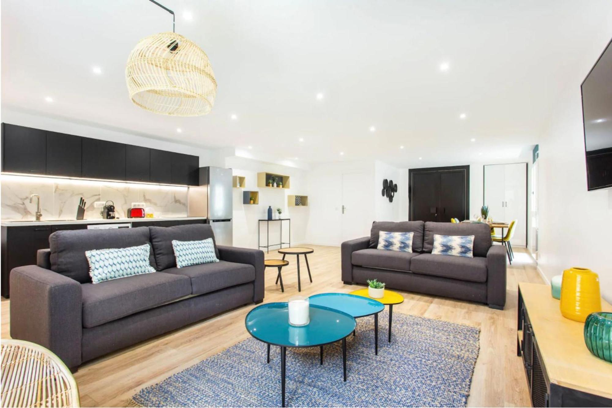 - Buttes Chaumont Botzaris Appartement
