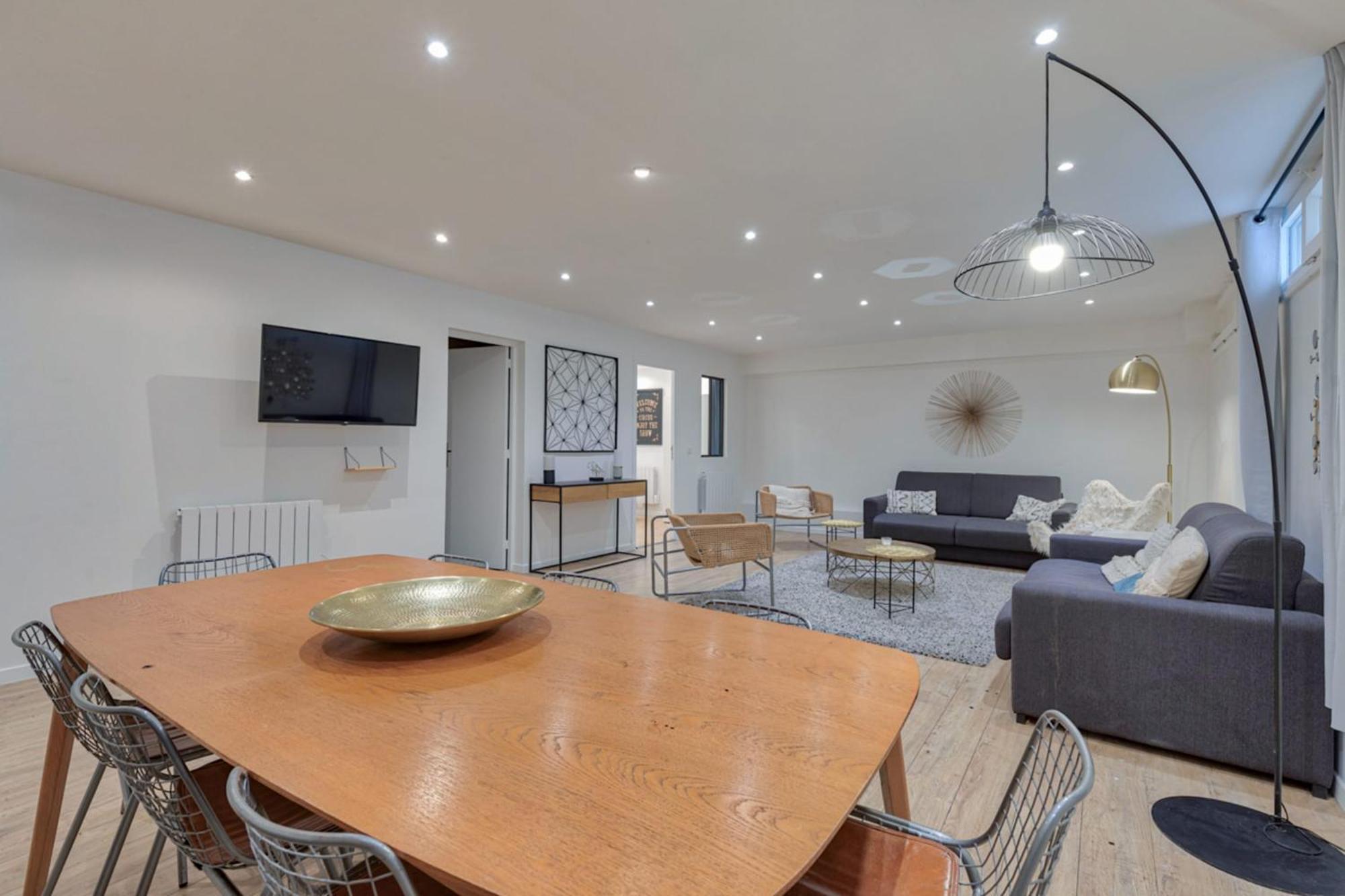 - Buttes Chaumont Botzaris Appartement