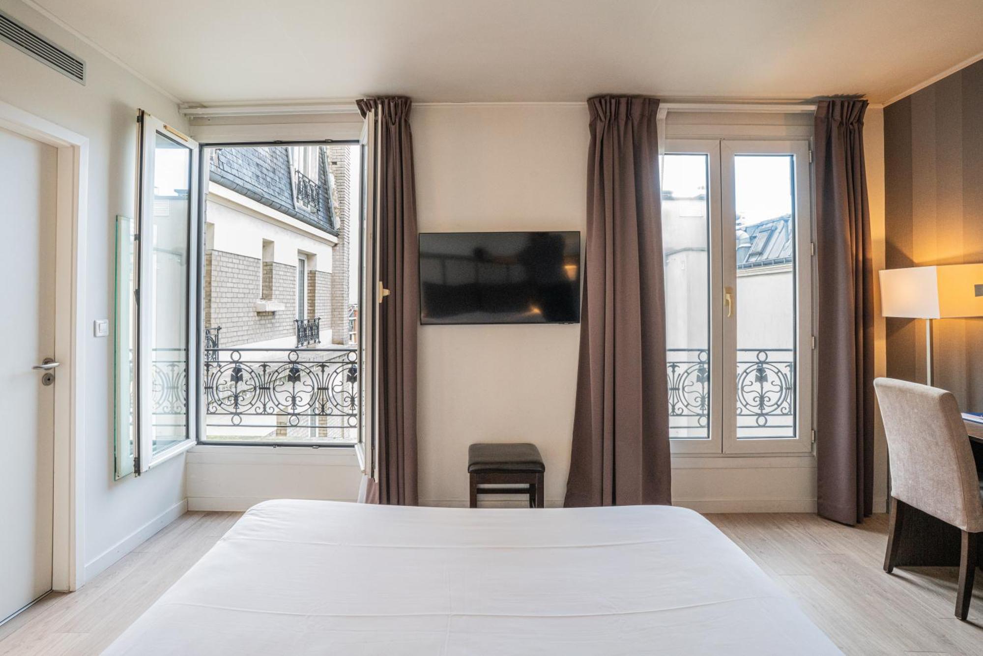 De Flore - Montmartre 3*