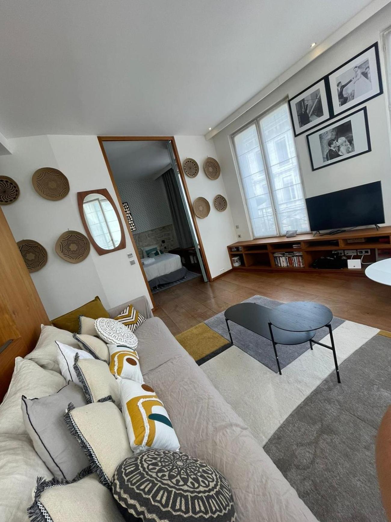 155 - Urban Luxury Flat In *