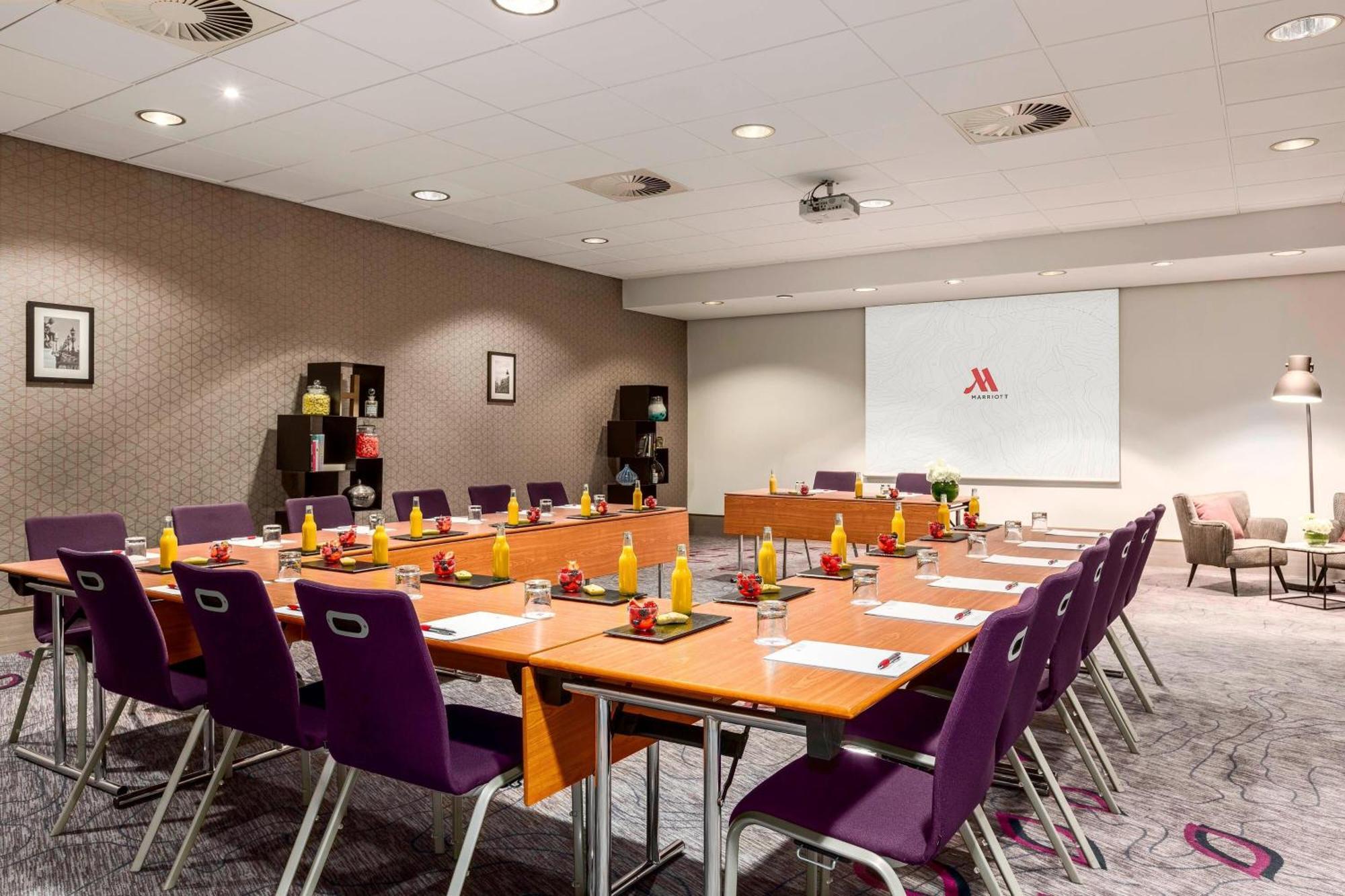 Hotel Marriott Rive Gauche & Conference Center