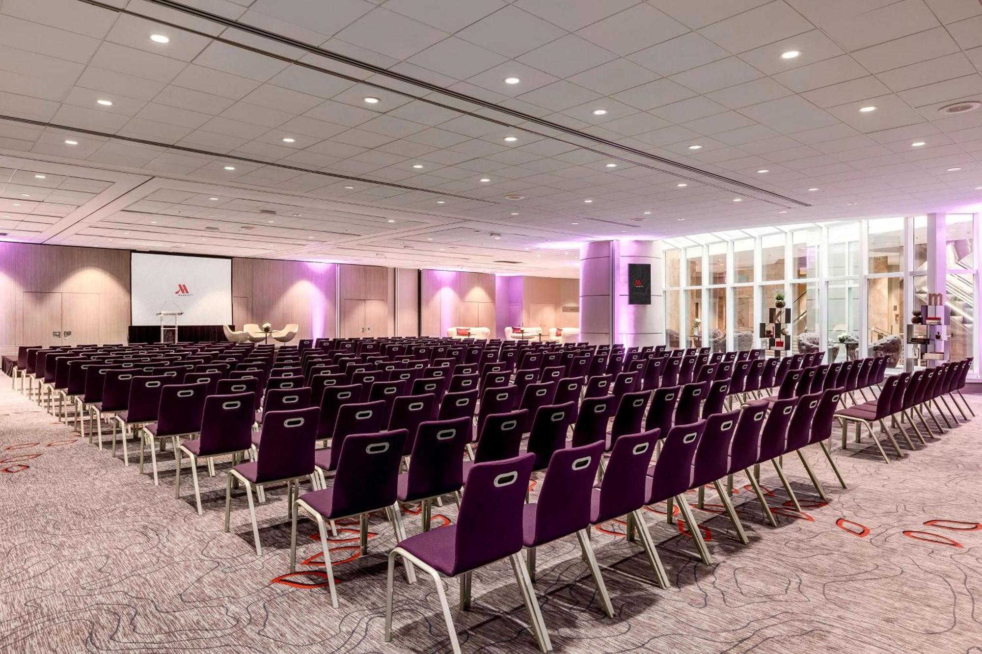 Marriott Rive Gauche Hôtel&conference Center Hotel