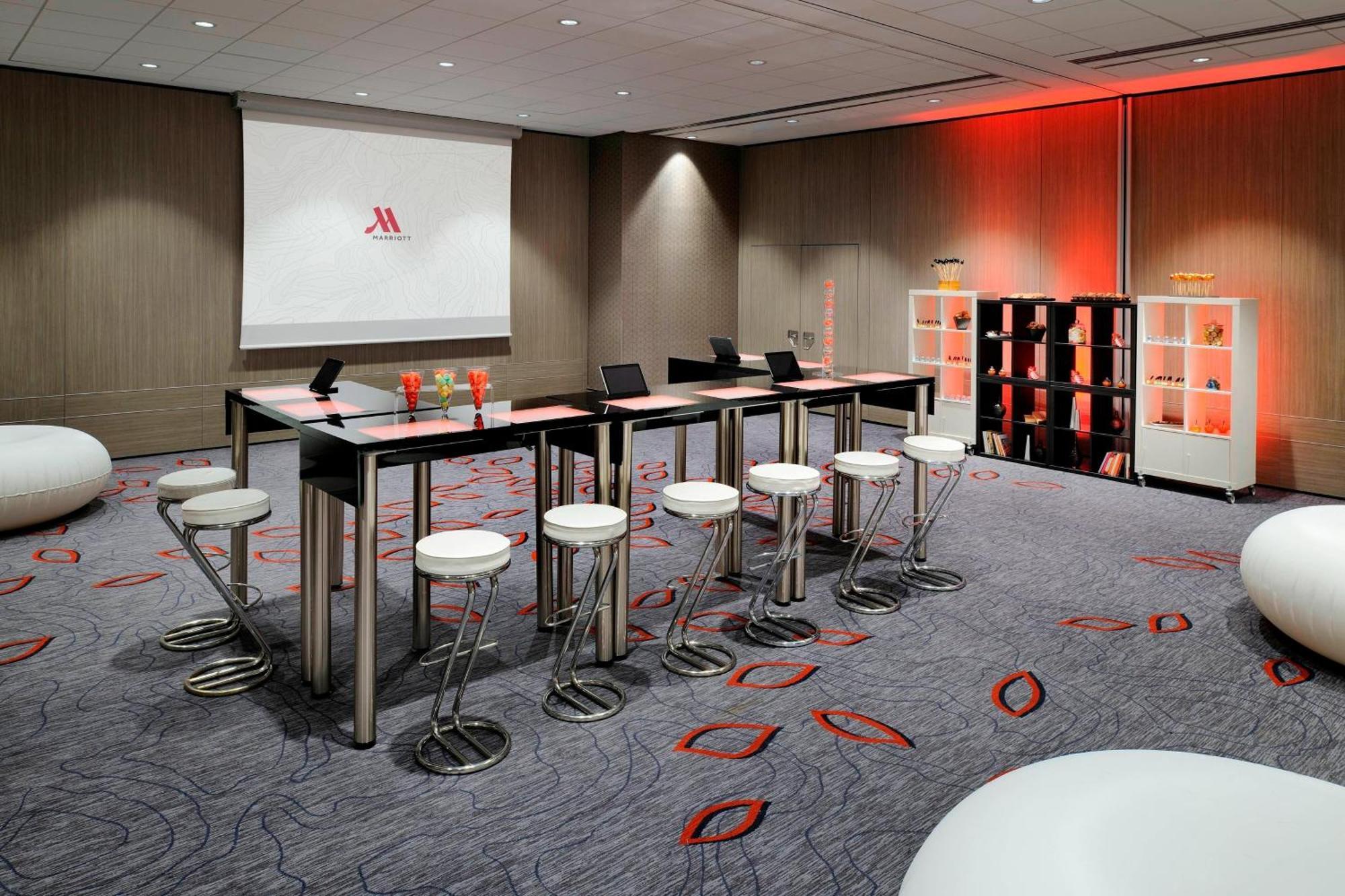 Marriott Rive Gauche Hôtel&conference Center Hotel